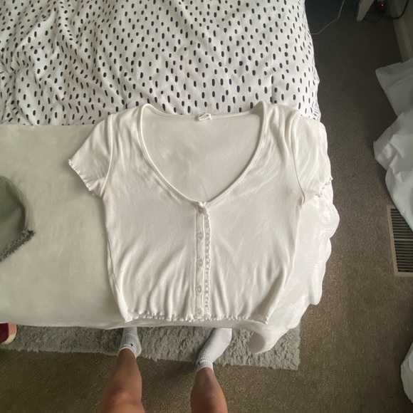 2 for 1: White garage Crop & Green Forever 21 Crop - Picture 6 of 7